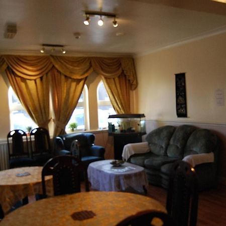 Hillingdon Lodge Екстер'єр фото